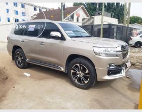 Toyota Land Cruiser 2010 Model