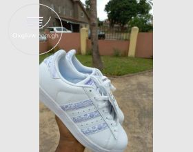 unisex sneakers