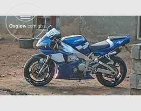 Yamaha R1 1000cc